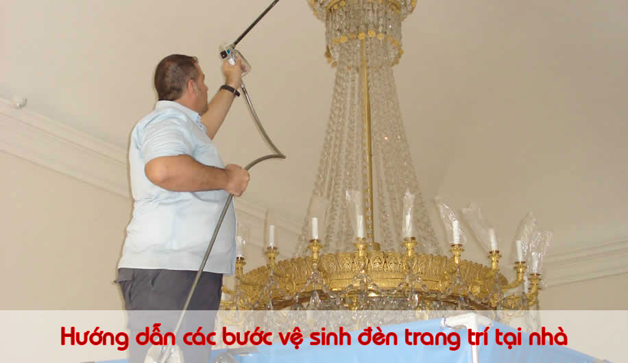 tiết kiệm chi phí với dịch vụ vệ sinh đèn trang trí
