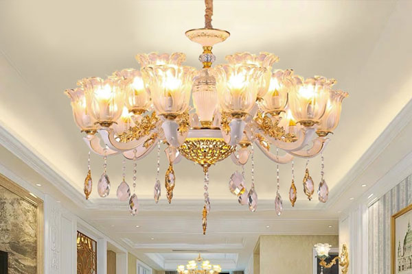 Vệ sinh đèn chùm tại nhà
